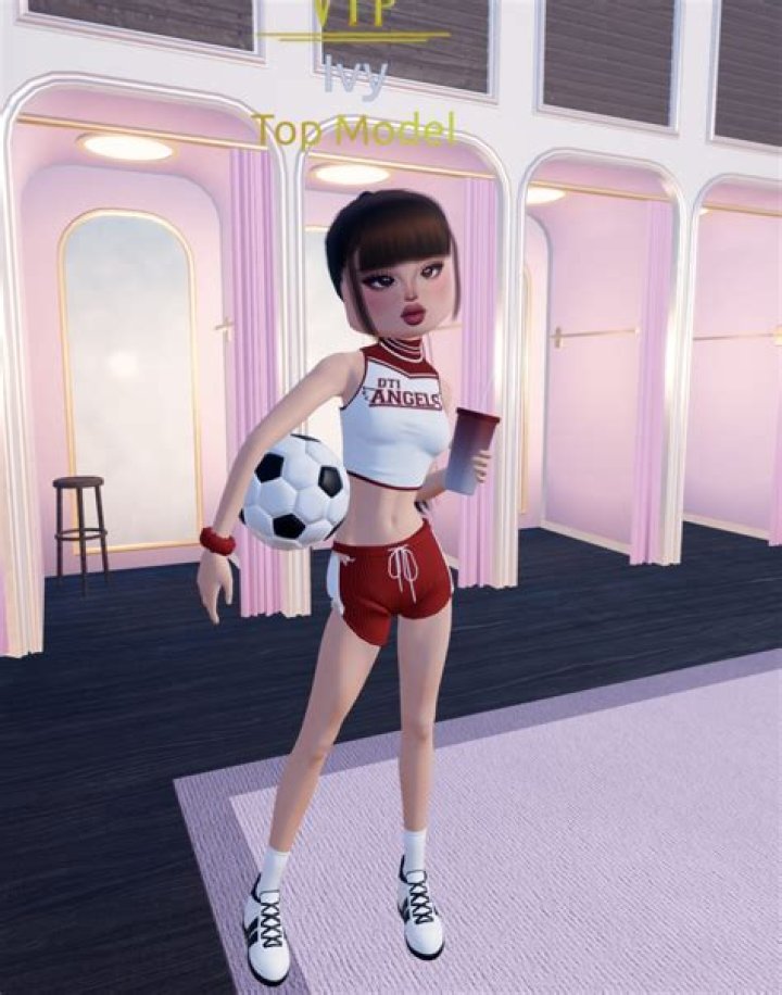 Dress to Impress: Football Outfits, Codes & More - Discover Now